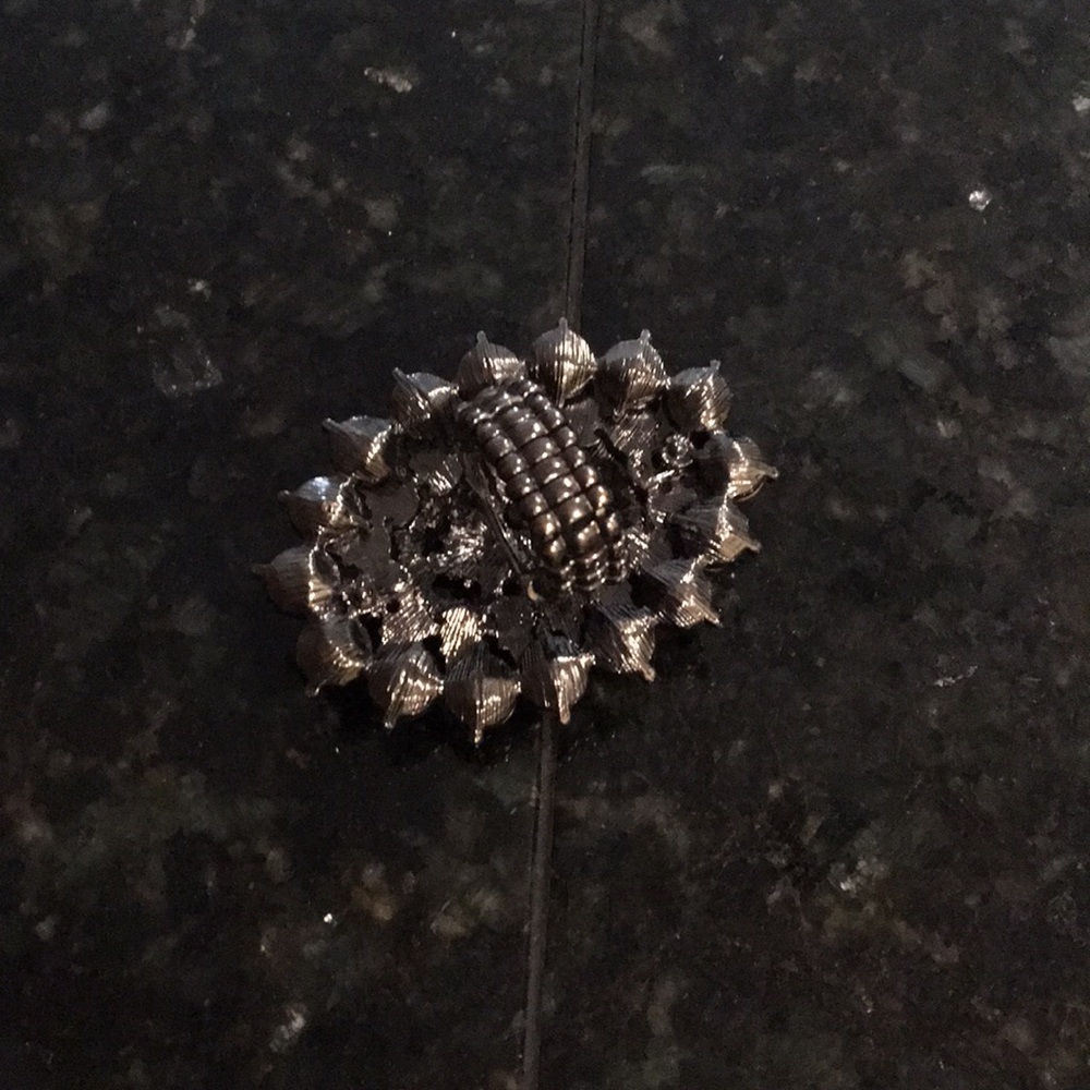 Ring - Picture 2 of 3